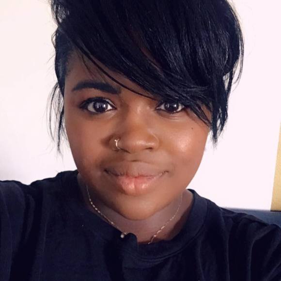 Meet your Posher, Shawna - Picture 1 of 1